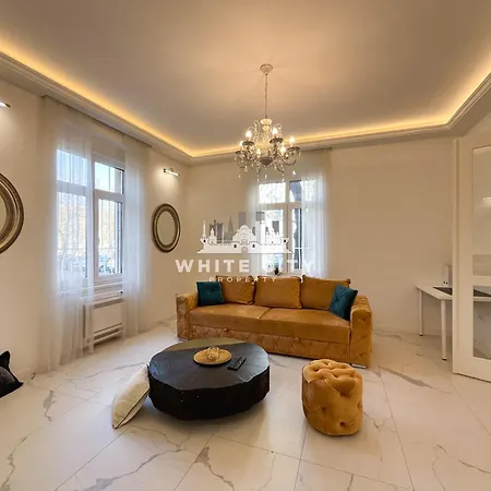 Skadarlija - White Apartment *