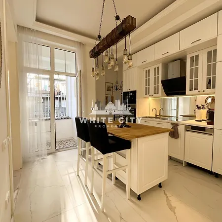 Skadarlija - White Apartment *